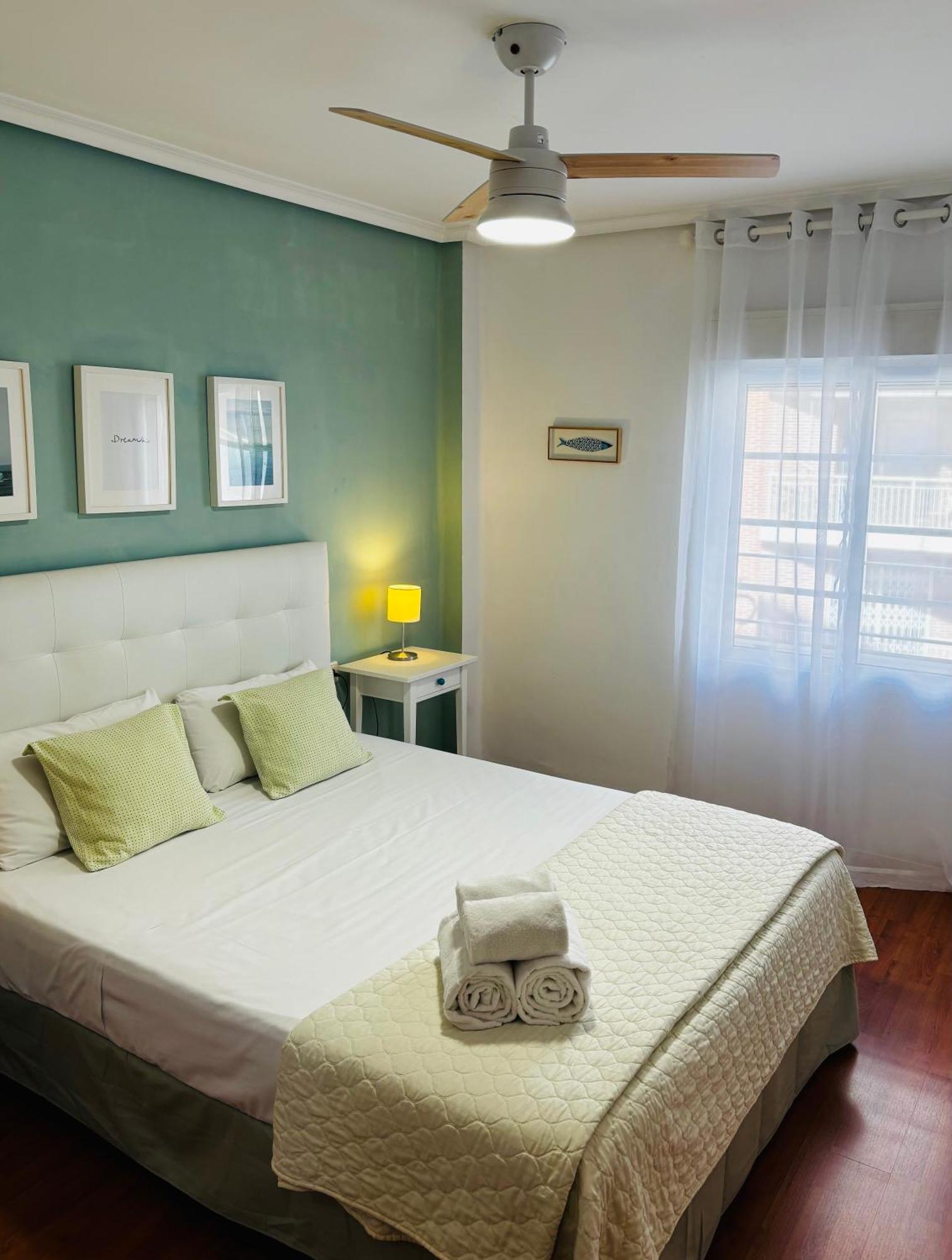 Travel Habitat Mestalla Valência Exterior foto